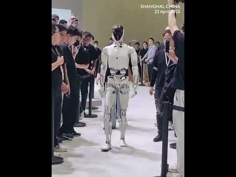 China&#039;s car maker XPeng unveils its first AI robot IRON in Auto Shanghai 2025